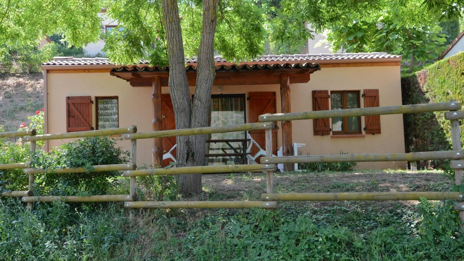 Camping Cascade Aveyron Saint-Rome-de-Tarn 0*,  France
